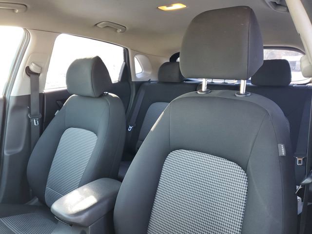 Used 2019 Hyundai Kona SE FWD image 11