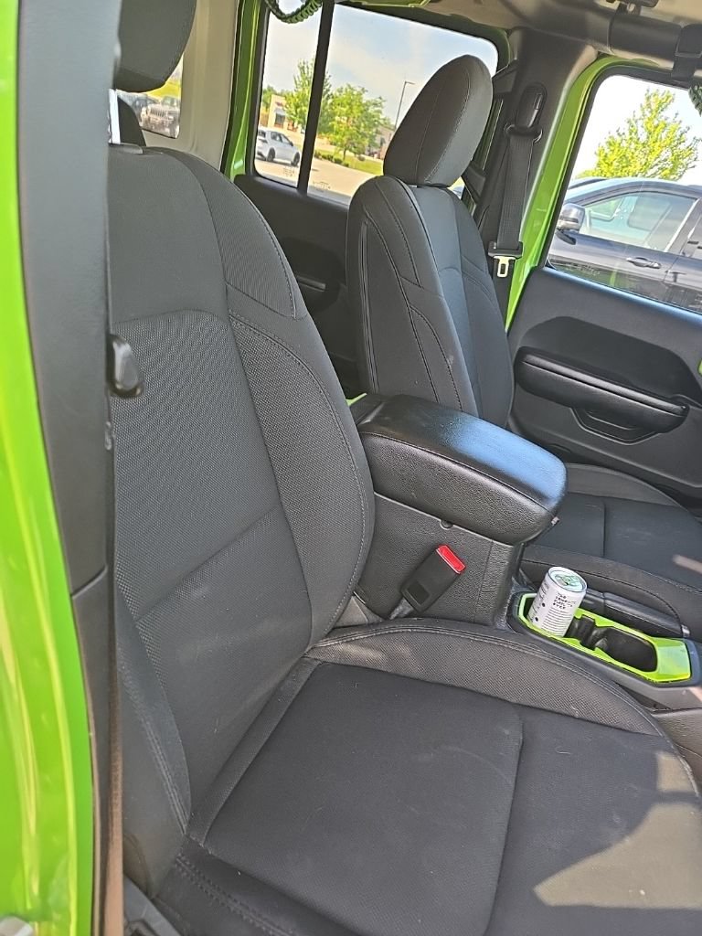 Used 2019 Jeep Wrangler Unlimited Sport S AWD/4WD image 32