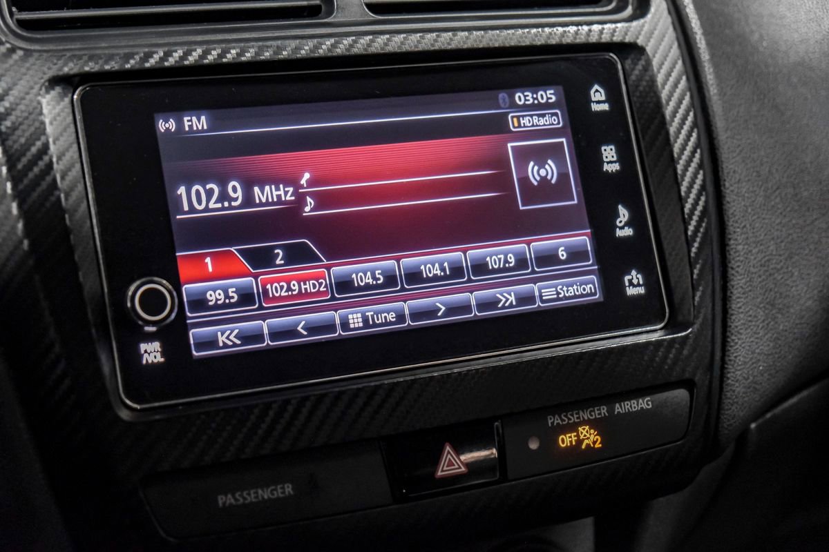 Used 2018 Mitsubishi Outlander Sport SE FWD image 16