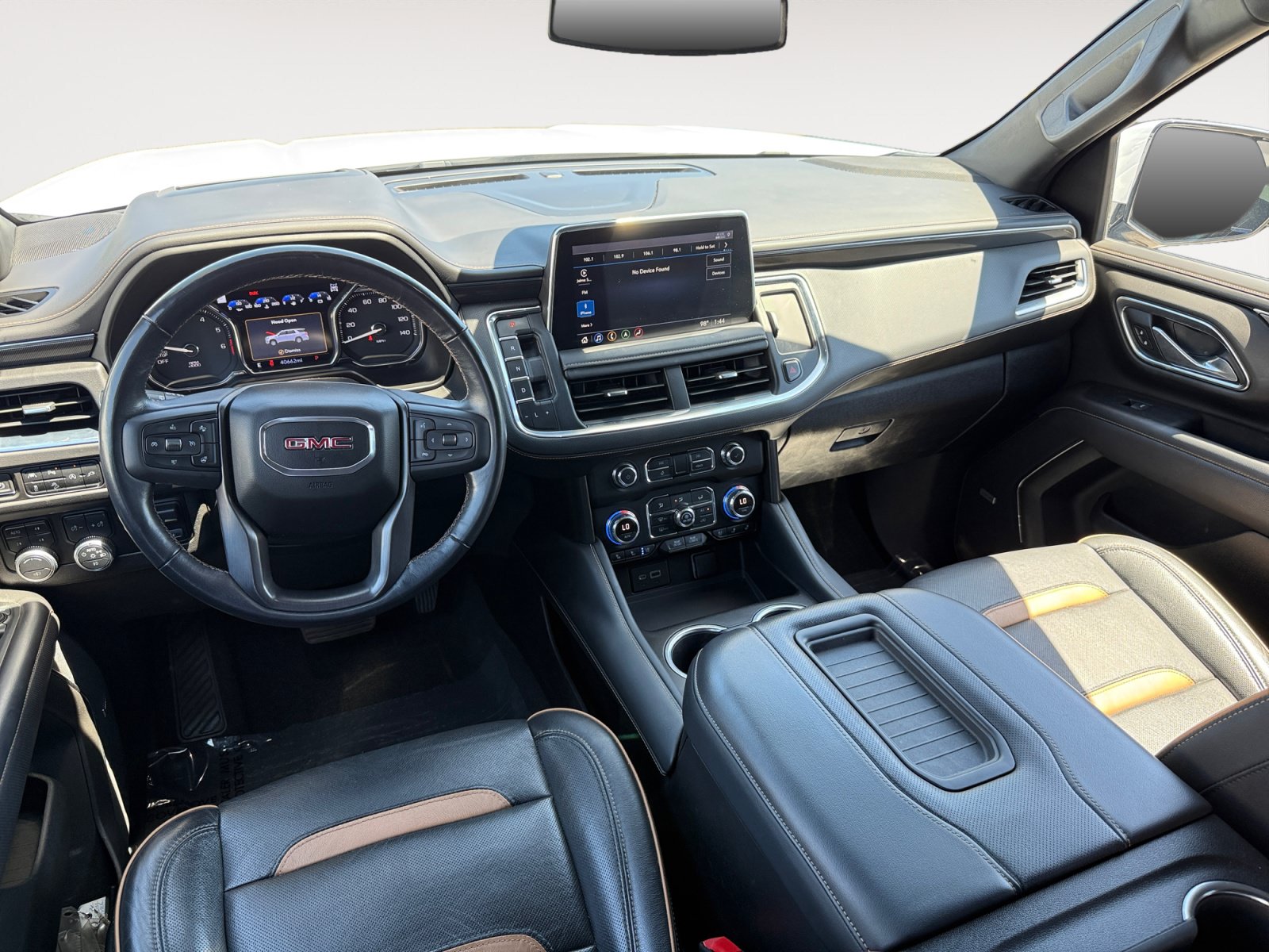 Used 2021 GMC Yukon AT4 w/ AT4 Premium Plus Package AWD/4WD image 15