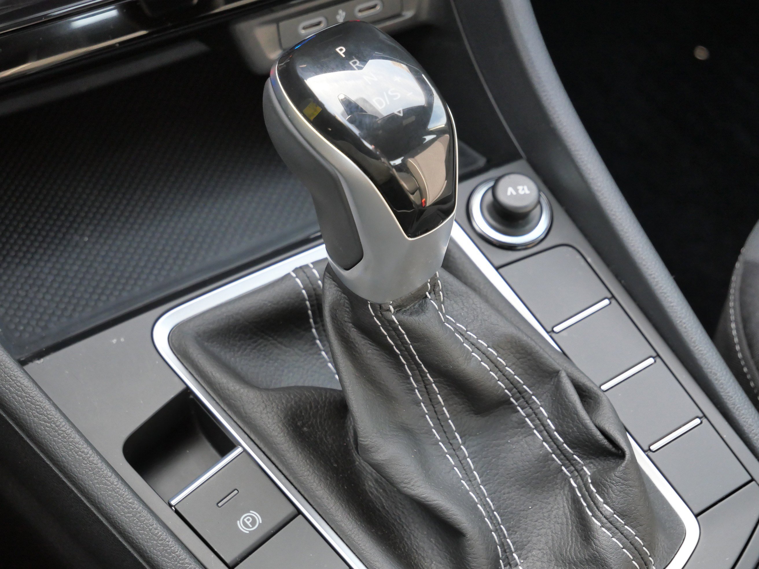 Certified 2025 Volkswagen Jetta Sport image 26