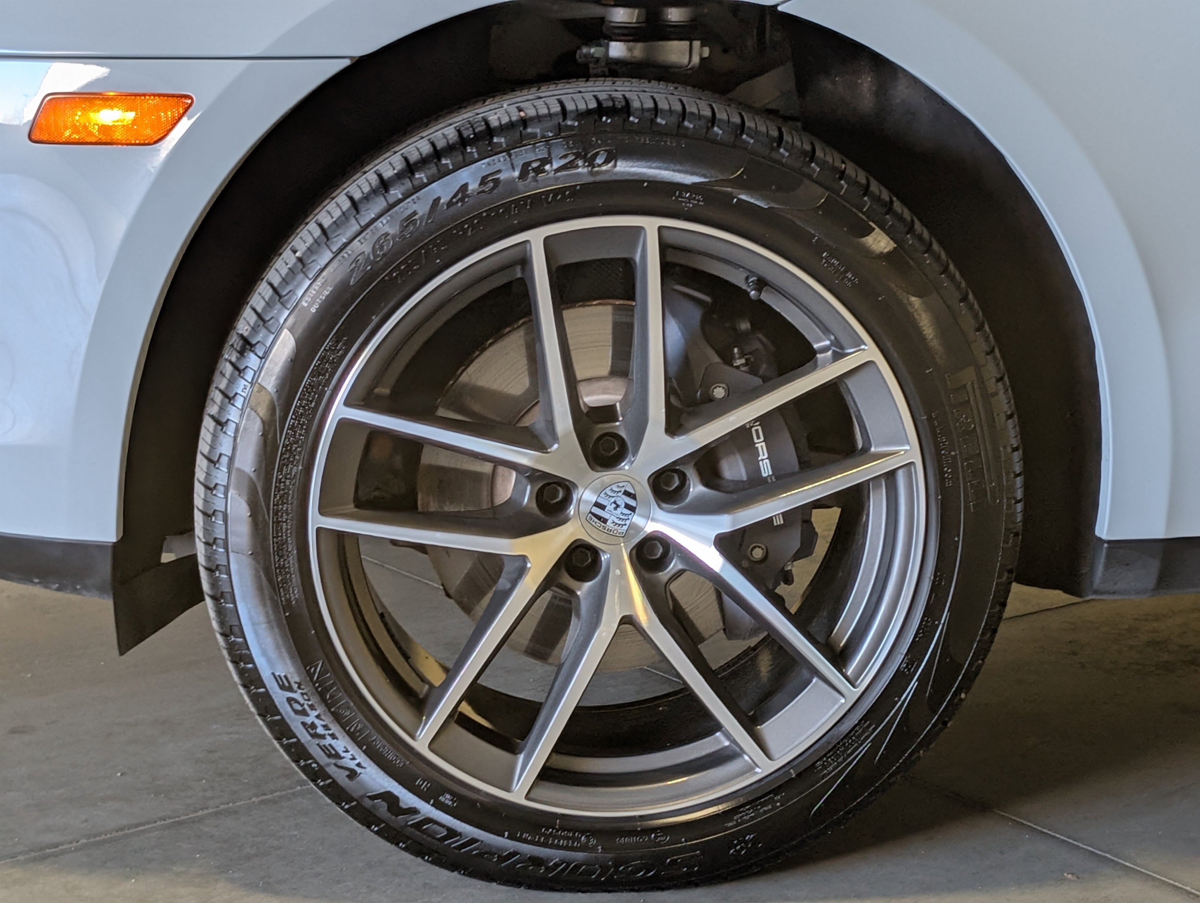 Certified 2025 Porsche Macan image 17