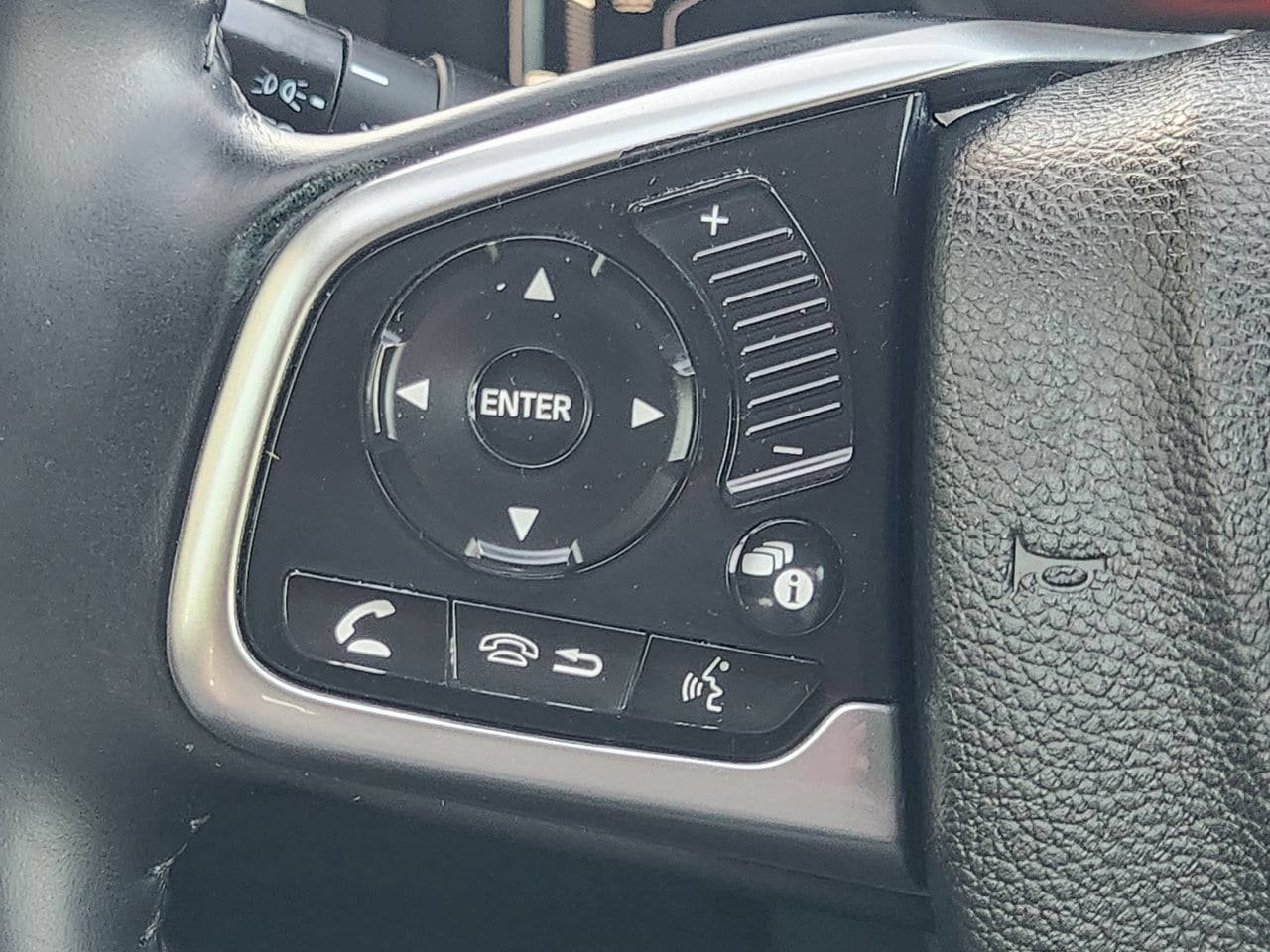 Used 2017 Honda CR-V Touring image 27