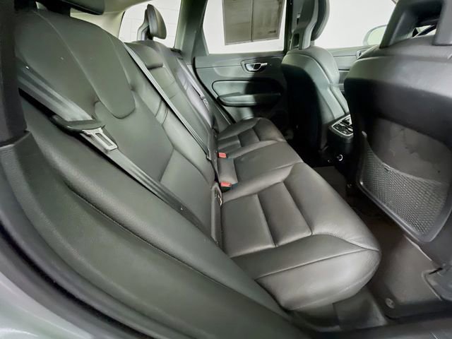 Used 2018 Volvo XC60 T6 Inscription w/ Convenience Package image 30