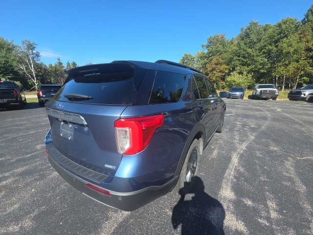 Used 2020 Ford Explorer XLT w/ Equipment Group 202A AWD/4WD image 3