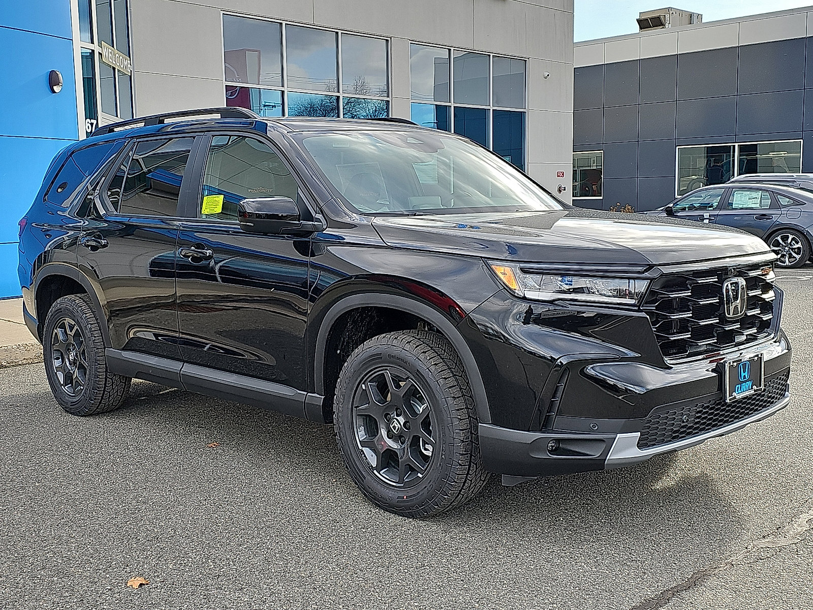 New 2025 Honda Pilot TrailSport image 2