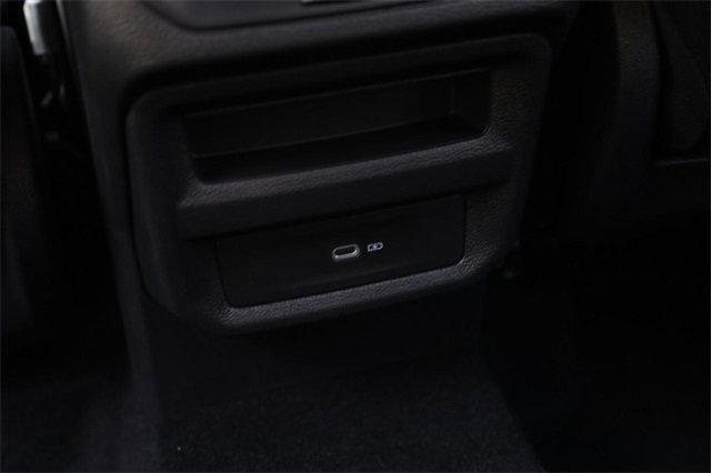 New 2025 Volkswagen Taos SE image 21