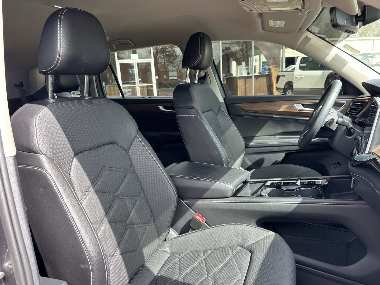 Used 2024 Volkswagen Atlas SE image 9