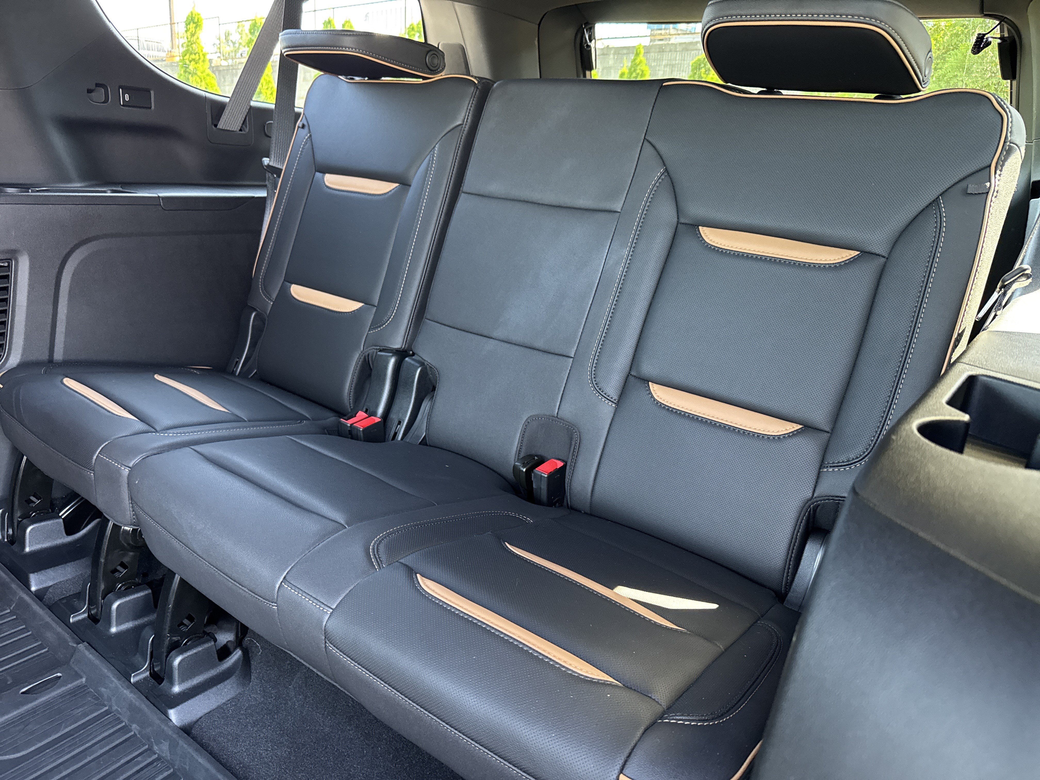 Used 2023 GMC Yukon XL AT4 w/ AT4 Premium Package AWD/4WD image 33
