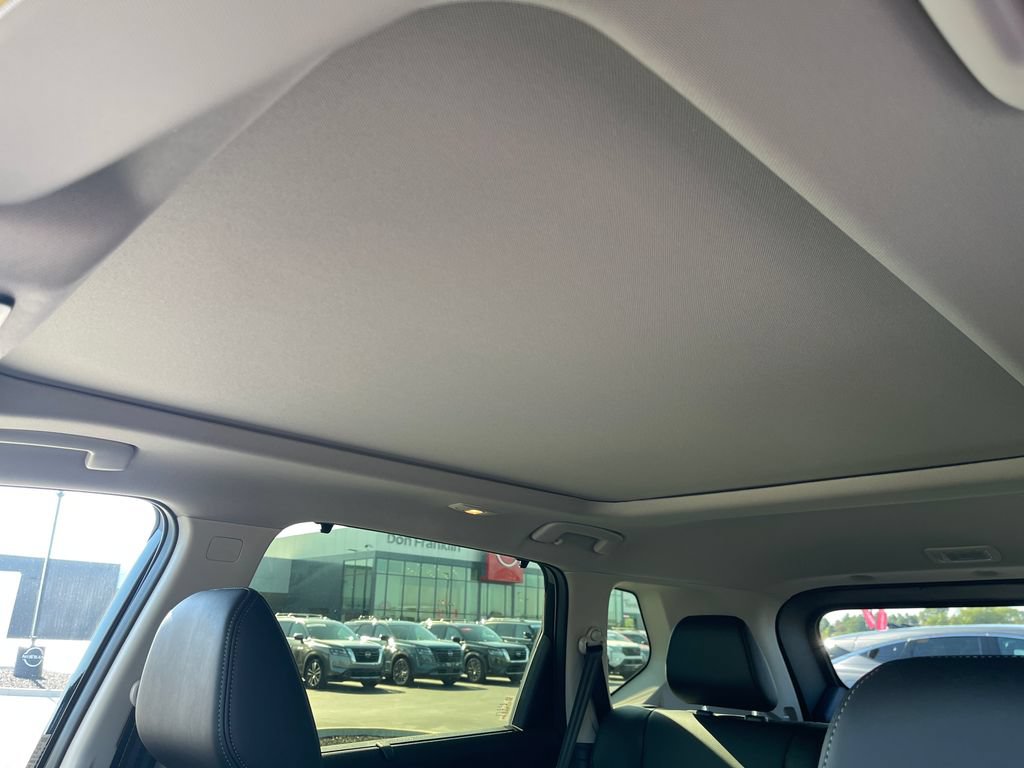 New 2026 Nissan Rogue Platinum AWD/4WD image 24