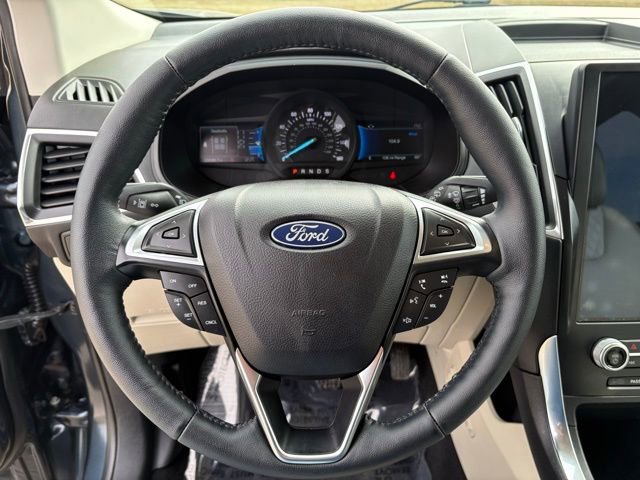Used 2024 Ford Edge Titanium image 13