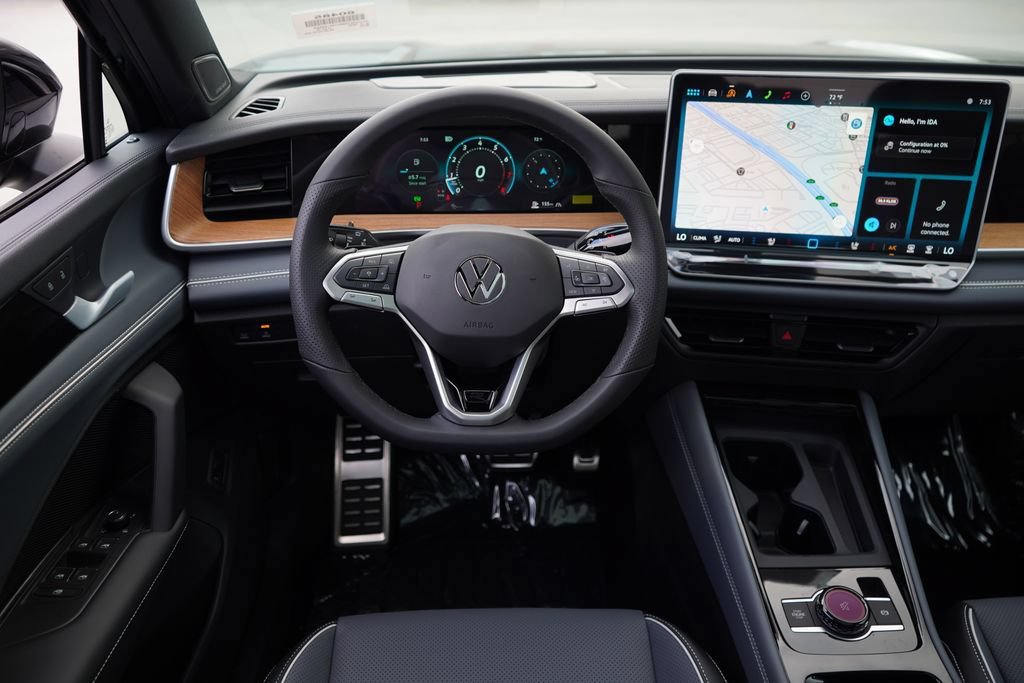 New 2026 Volkswagen Tiguan SEL R-Line AWD/4WD image 9