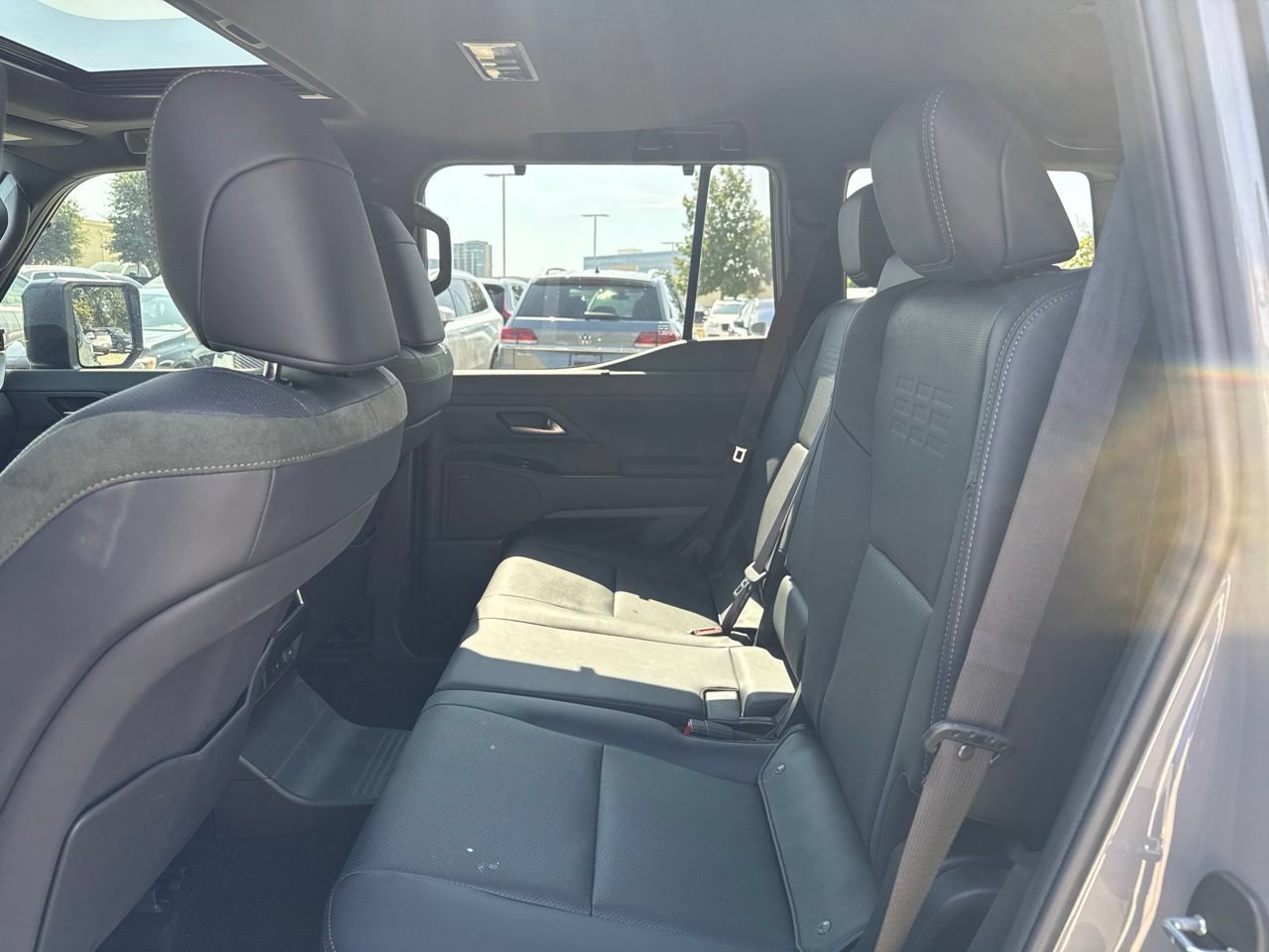 Used 2024 Lexus GX 550 AWD/4WD image 16