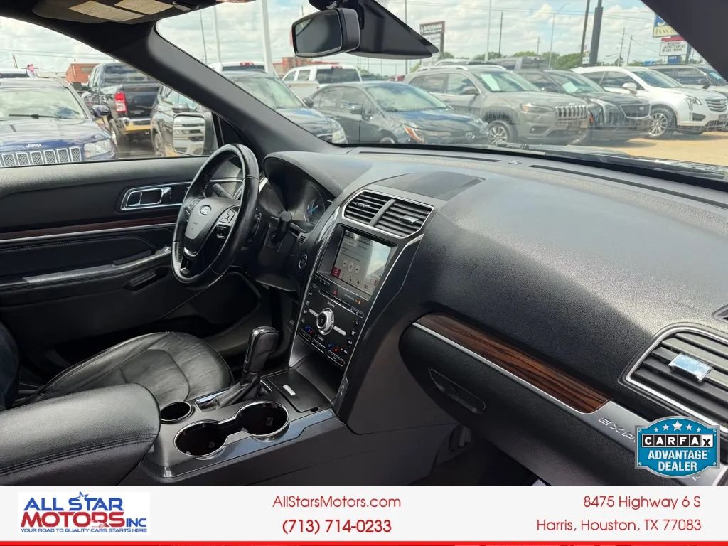 Used 2017 Ford Explorer Limited w/ Equipment Group 301A FWD image 16