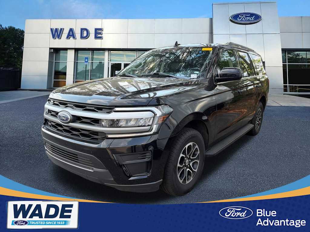 Used 2024 Ford Expedition XLT AWD/4WD image 1