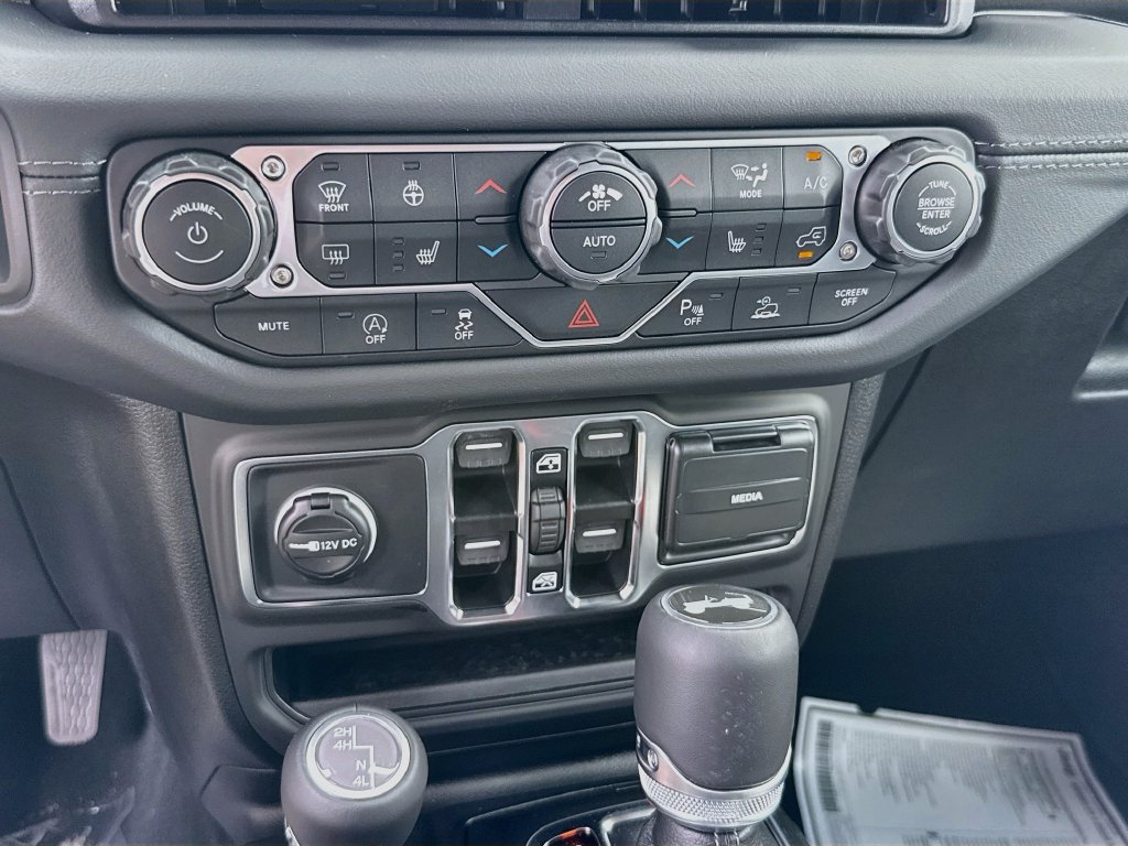 New 2027 Jeep Wrangler Unlimited Sahara AWD/4WD image 14