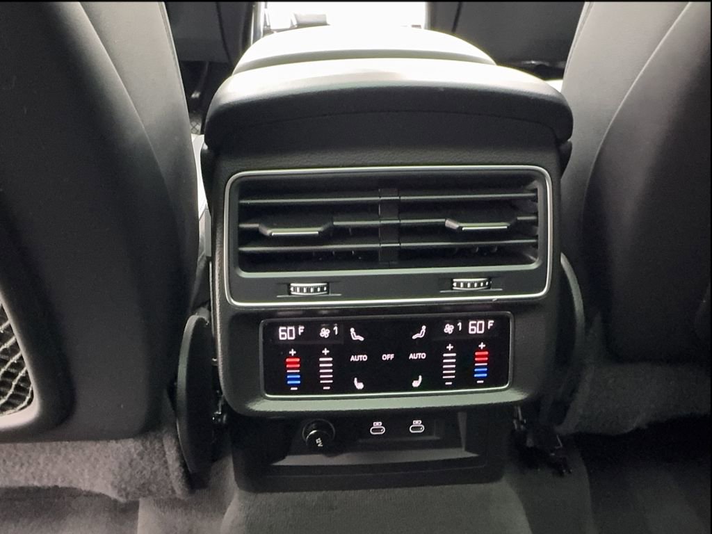 Used 2023 Audi Q7 2.0T Premium Plus w/ Premium Plus Package AWD/4WD image 40