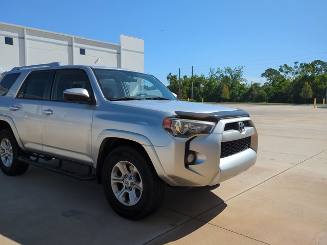 Used 2018 Toyota 4Runner SR5 RWD image 3