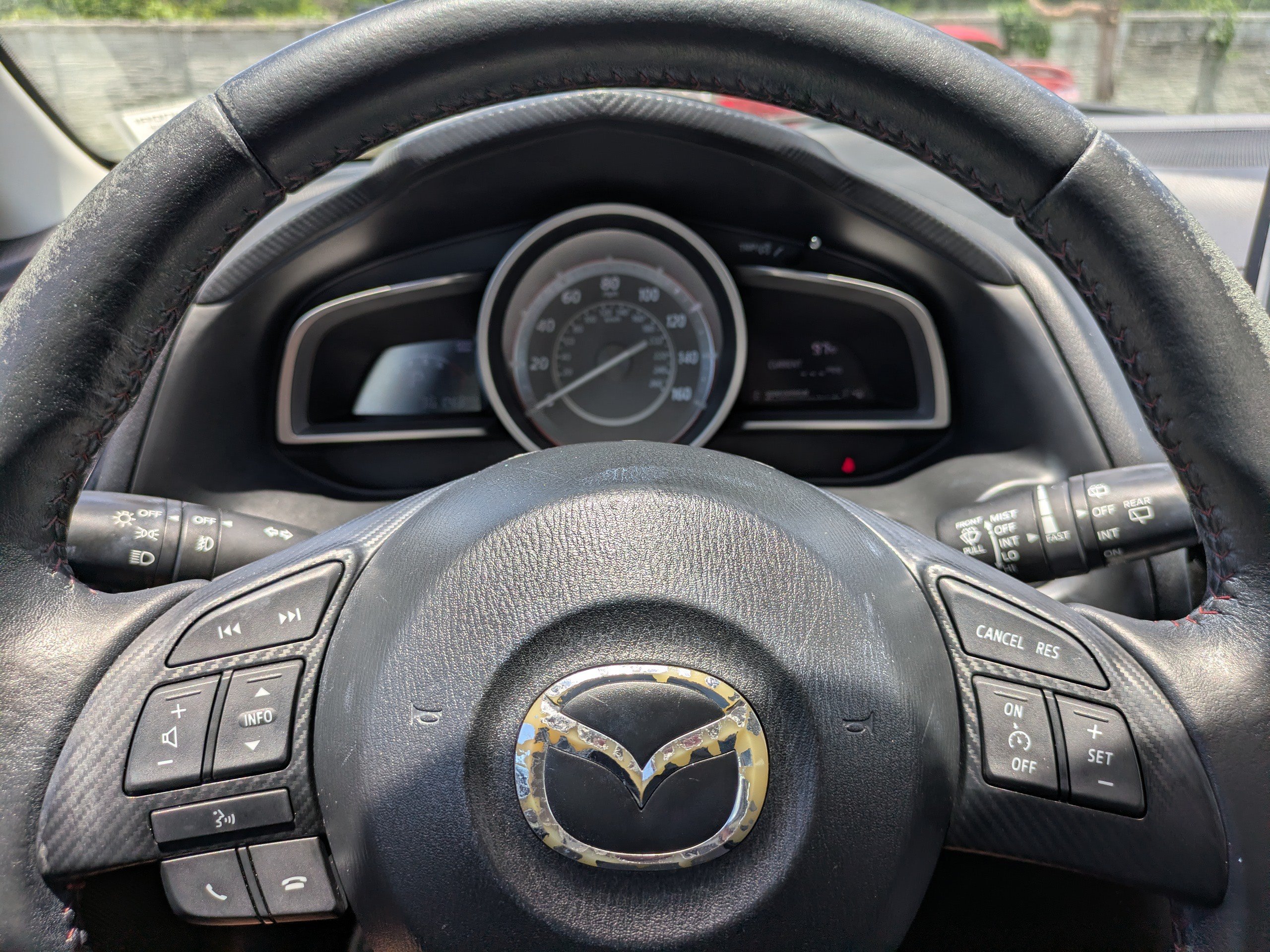 Used 2015 MAZDA MAZDA3 i Touring w/ Technology Package FWD image 23