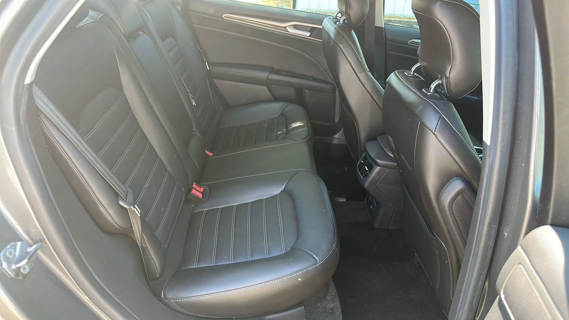 Used 2013 Ford Fusion SE FWD image 20