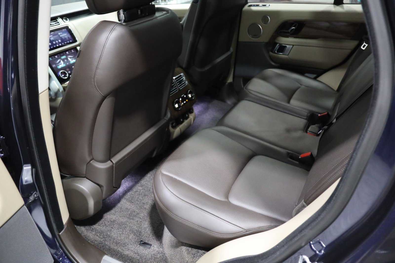 Used 2019 Land Rover Range Rover HSE image 44