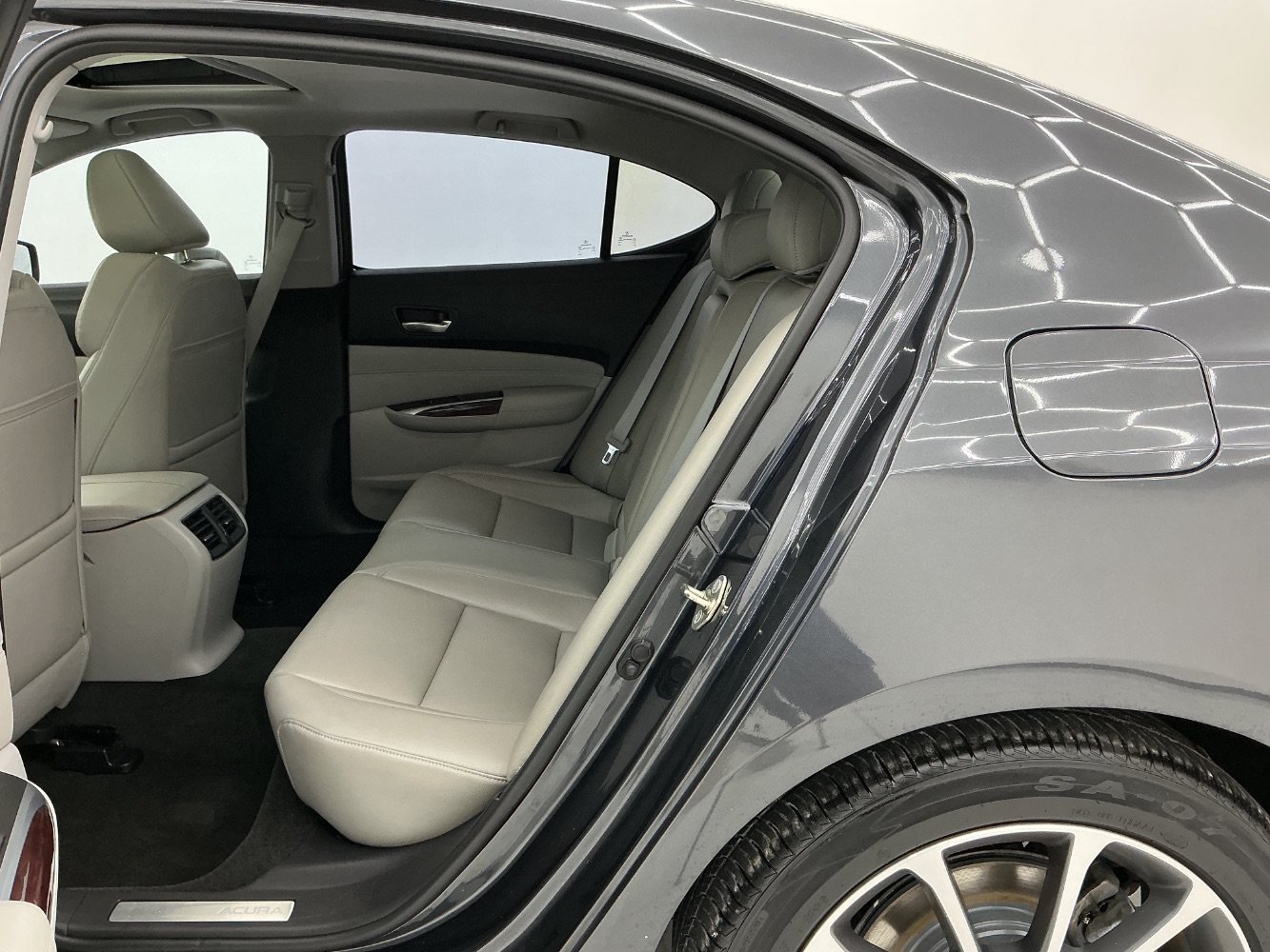 Used 2015 Acura TLX V6 FWD image 20