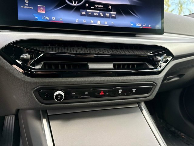 Used 2026 BMW 230i Coupe w/ Premium Package RWD image 22