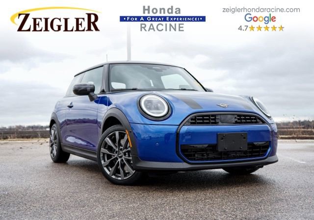 Used 2025 MINI Cooper 2-Door Hardtop image 1