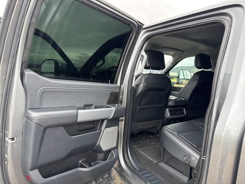 Used 2024 Ford F350 Lariat w/ Black Appearance Package AWD/4WD image 29