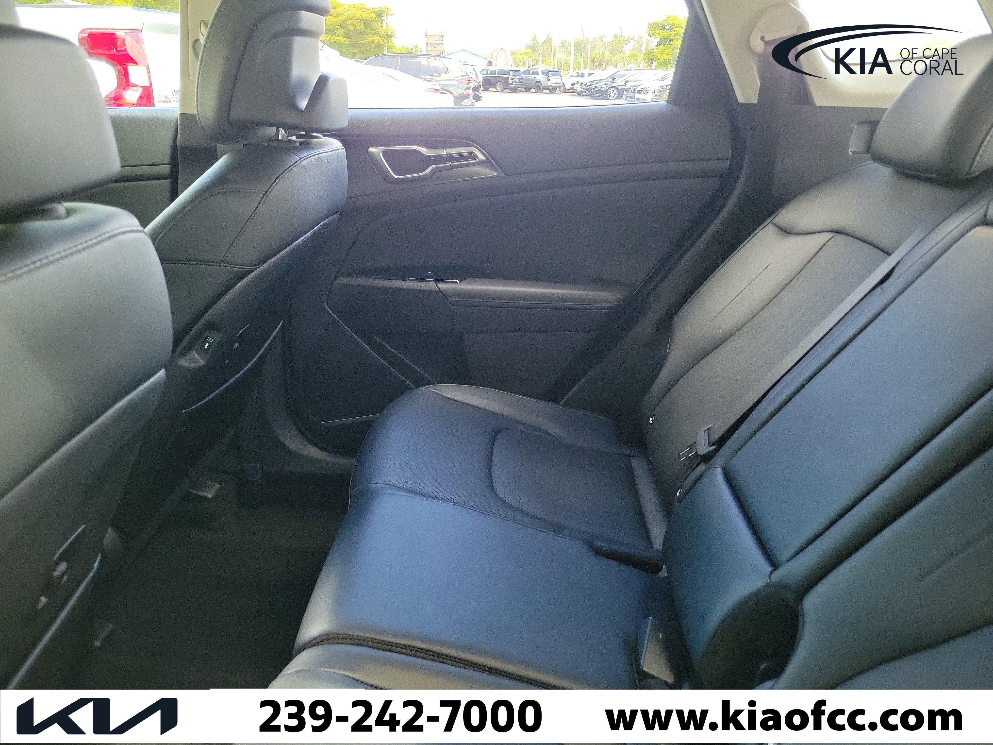 Certified 2024 Kia Sportage EX image 8