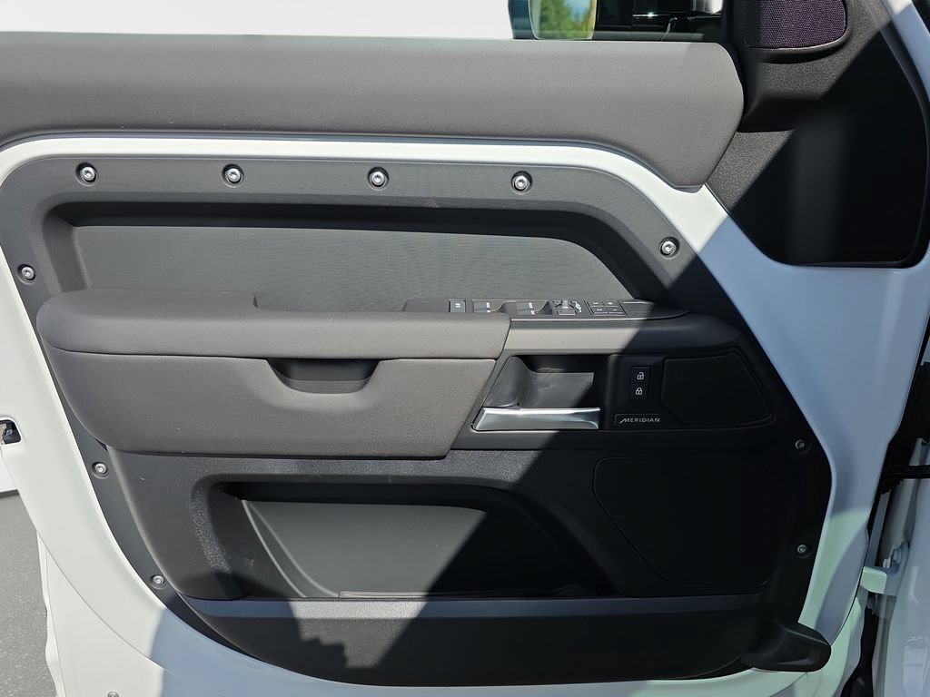 New 2026 Land Rover Defender 110 S AWD/4WD image 27