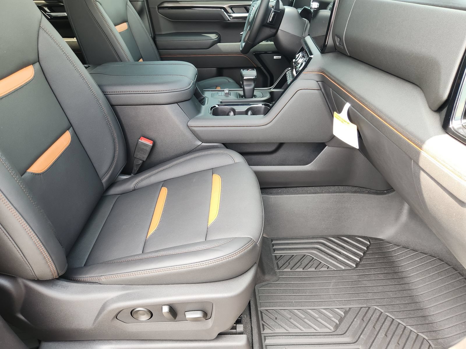 New 2026 GMC Sierra 1500 AT4 w/ AT4 Premium Package AWD/4WD image 17