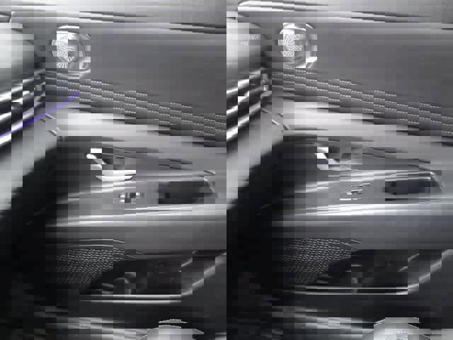 Used 2023 Hyundai Elantra Limited image 15