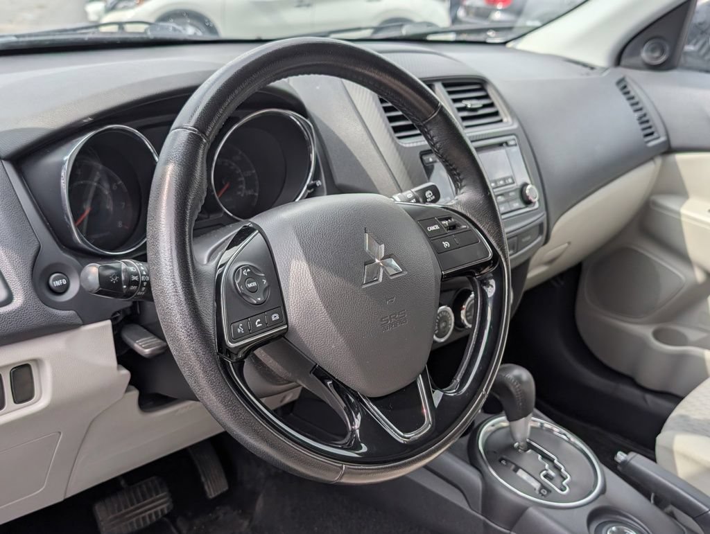 Used 2017 Mitsubishi Outlander Sport ES AWD/4WD image 17