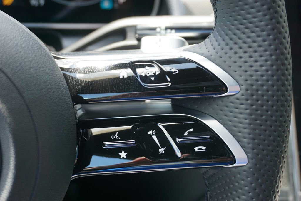 Certified 2025 Mercedes-Benz GLC 300 4MATIC image 28