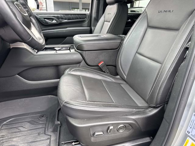 Used 2024 GMC Yukon XL Denali w/ Denali Reserve Package image 22