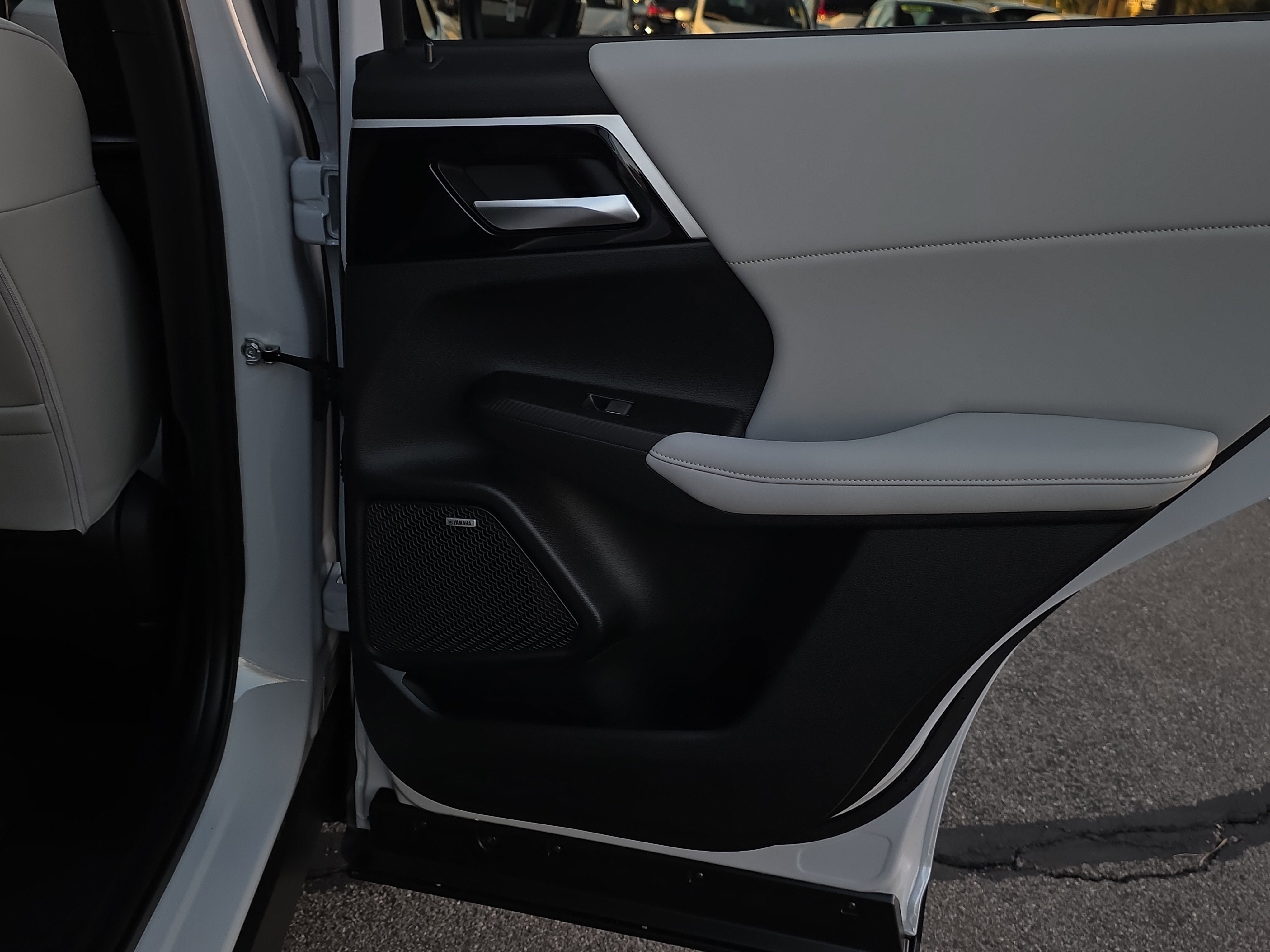 New 2025 Mitsubishi Outlander SE image 20