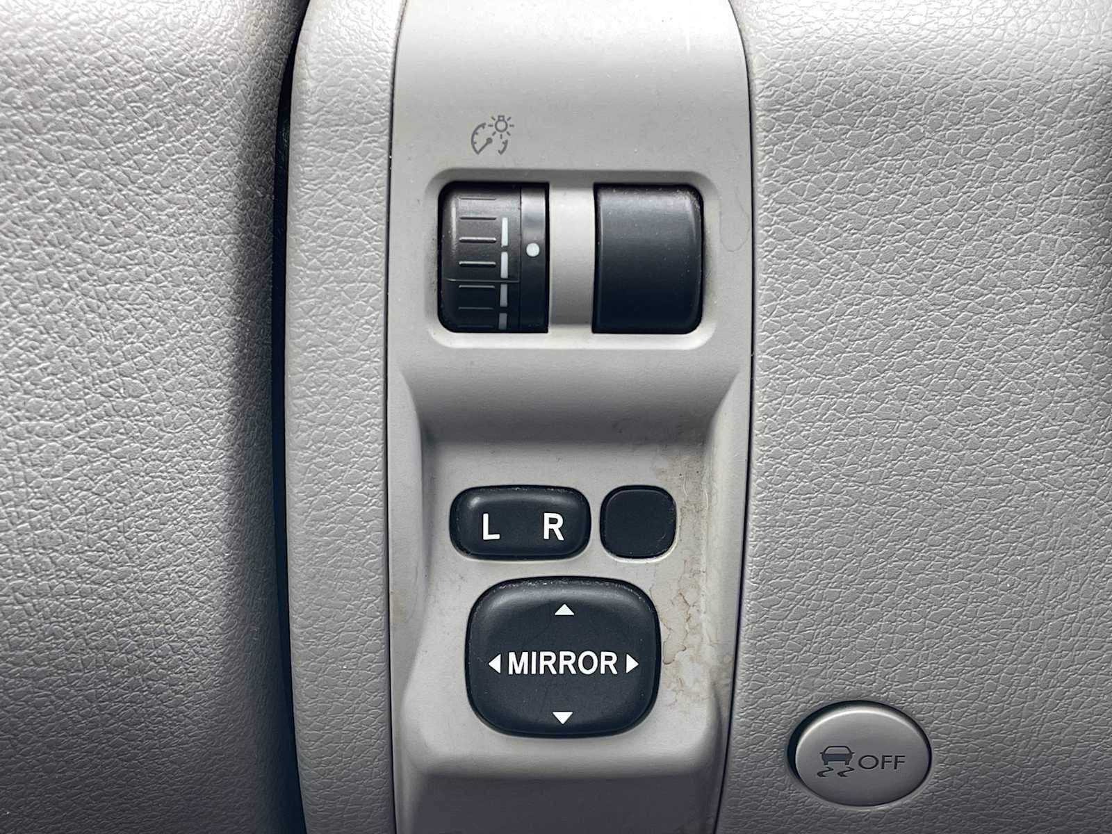 Used 2012 Subaru Forester 2.5X Limited AWD/4WD image 23