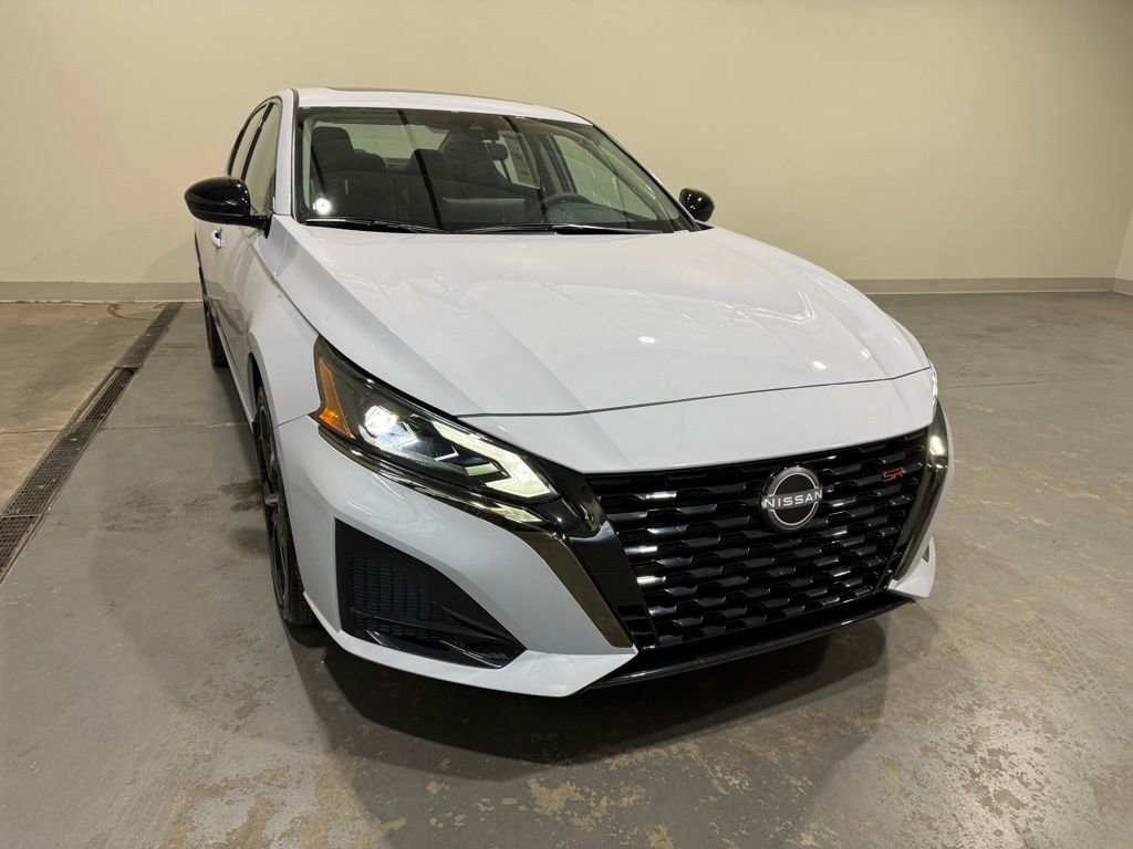 New 2025 Nissan Altima 2.5 SR image 1