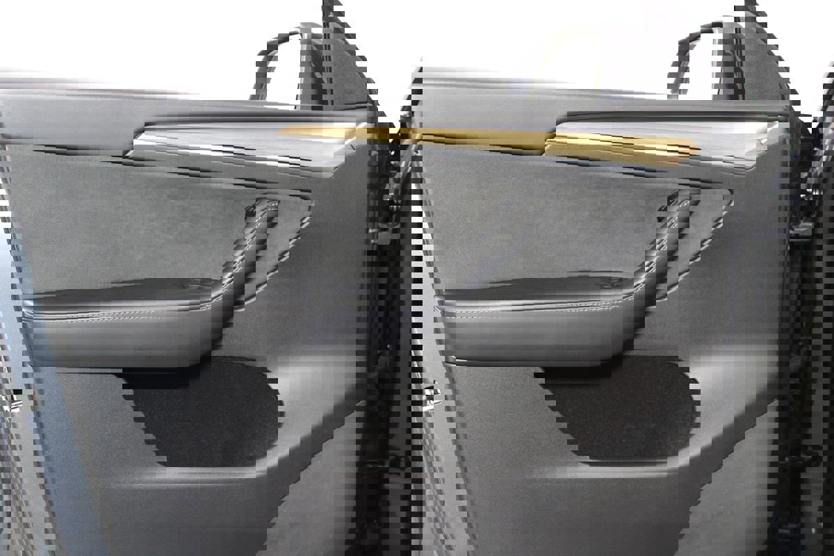 Used 2022 Tesla Model Y Performance image 7