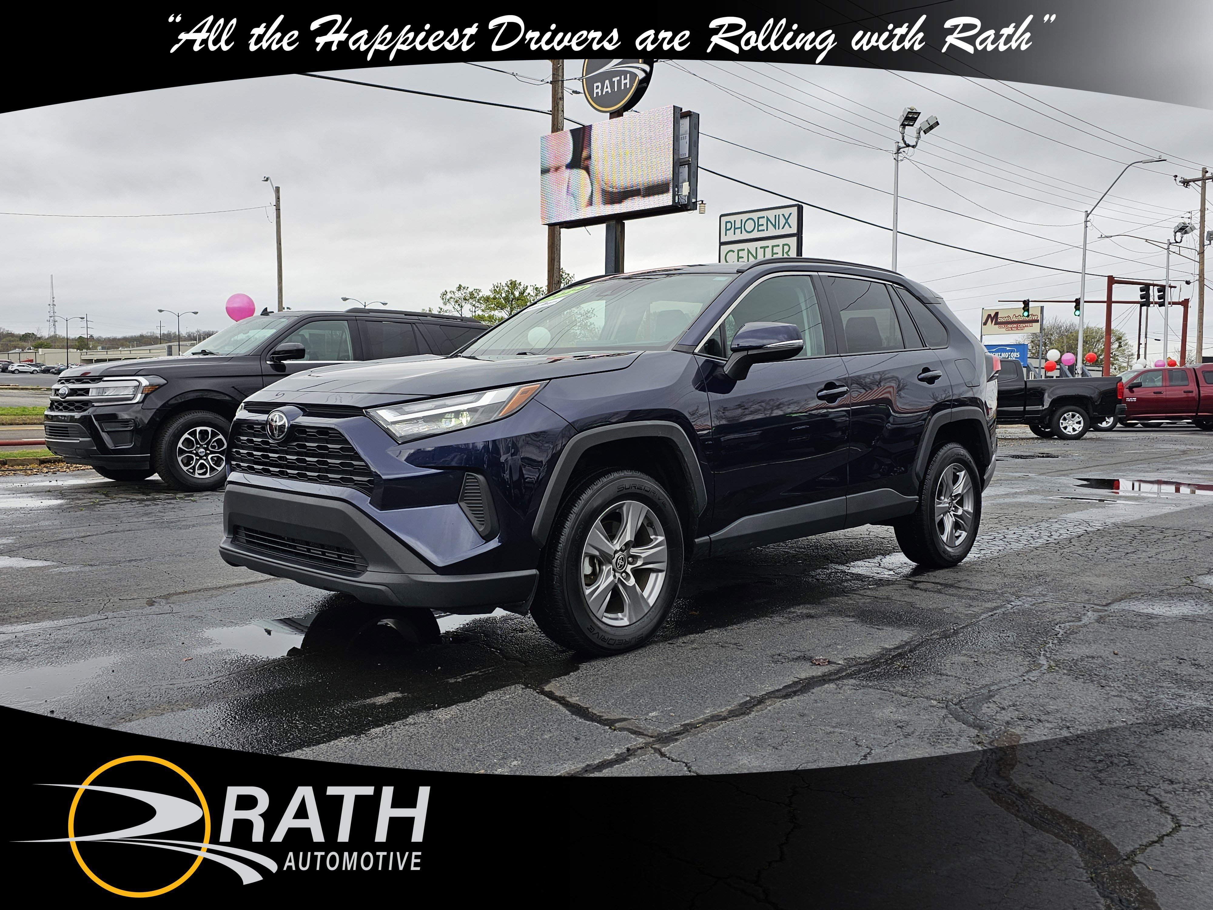Used 2024 Toyota RAV4 XLE image 1