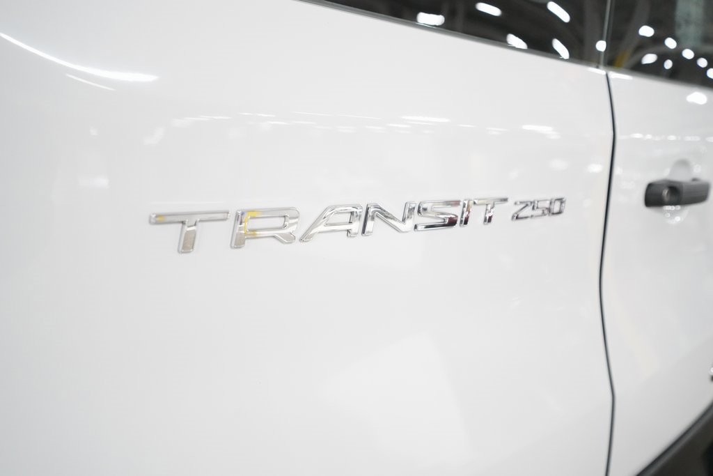 Used 2024 Ford Transit 250 Low Roof AWD w/ Exterior Upgrade Package image 31