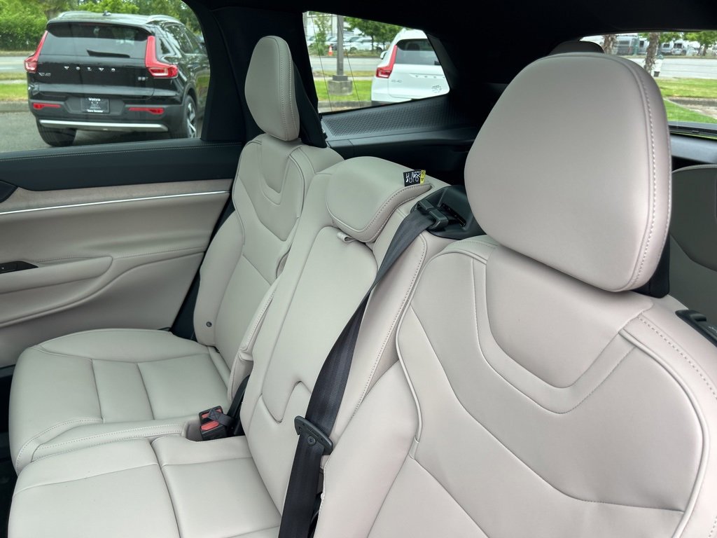 New 2025 Volvo EX90 Plus image 6