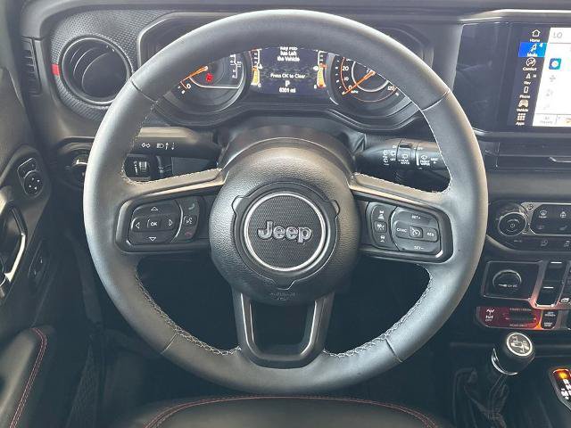 Used 2025 Jeep Wrangler Unlimited Rubicon AWD/4WD image 21
