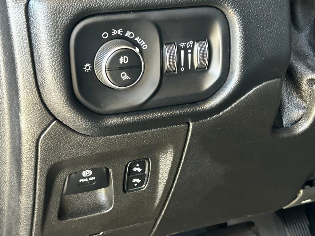 Used 2019 RAM 1500 Big Horn image 33