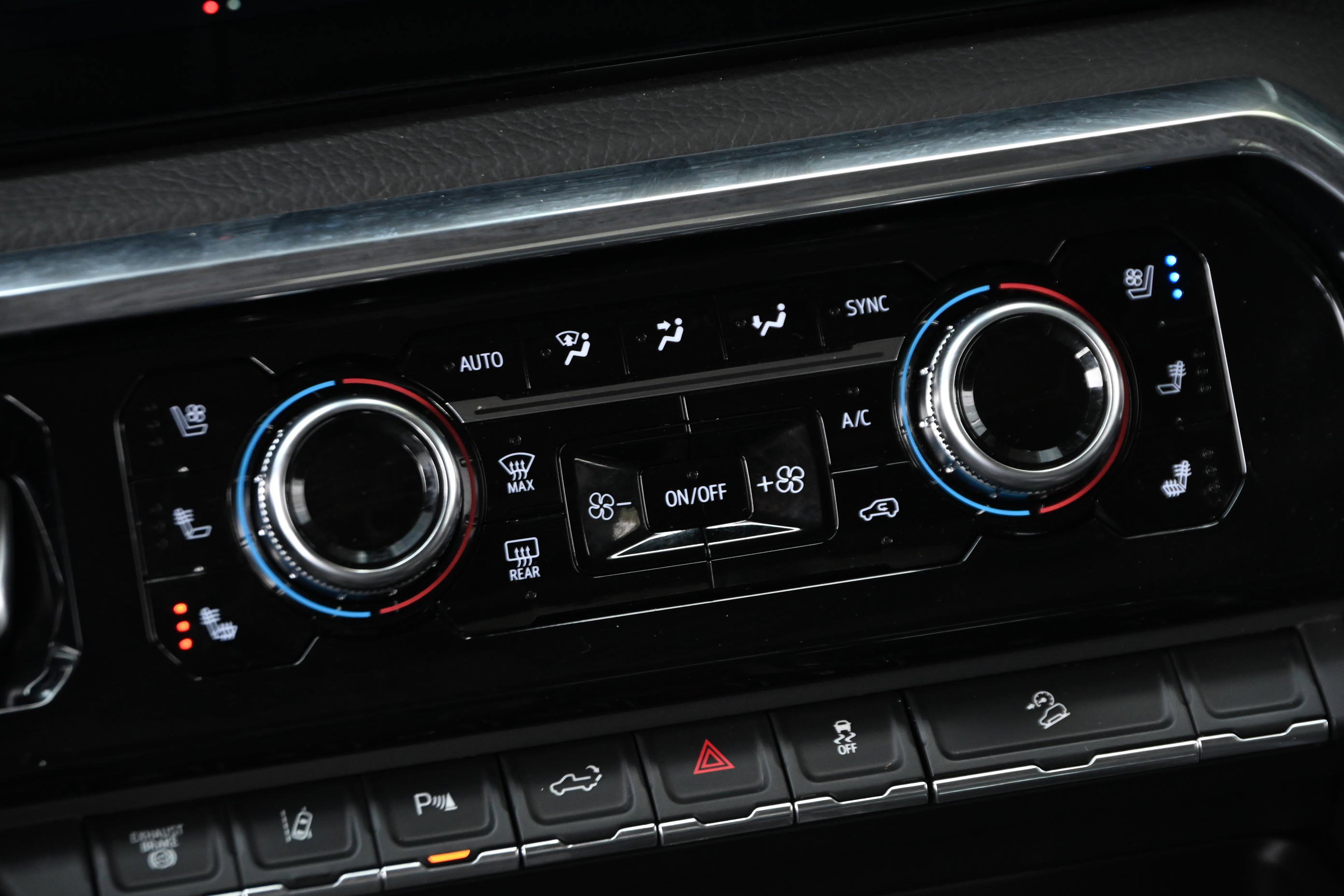 Used 2024 GMC Sierra 2500 Denali w/ Denali Reserve Package image 19