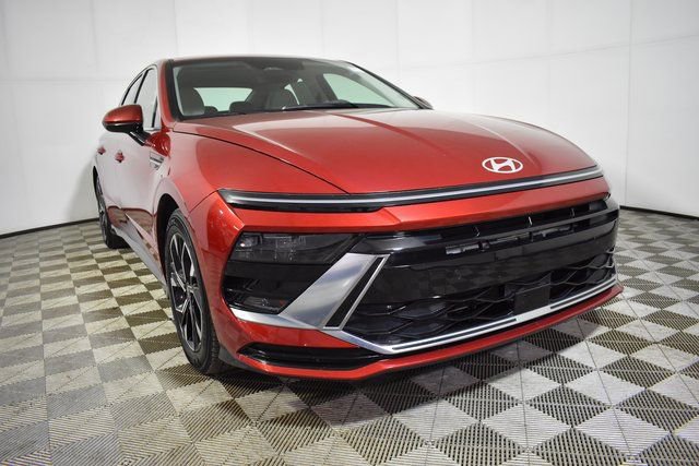 Used 2025 Hyundai Sonata SEL image 3