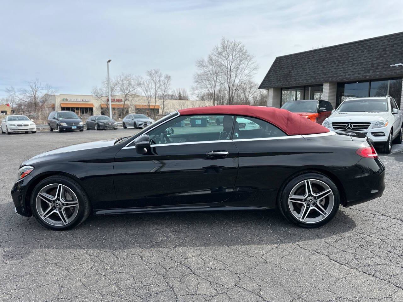Used 2023 Mercedes-Benz C 300 4MATIC Cabriolet image 2