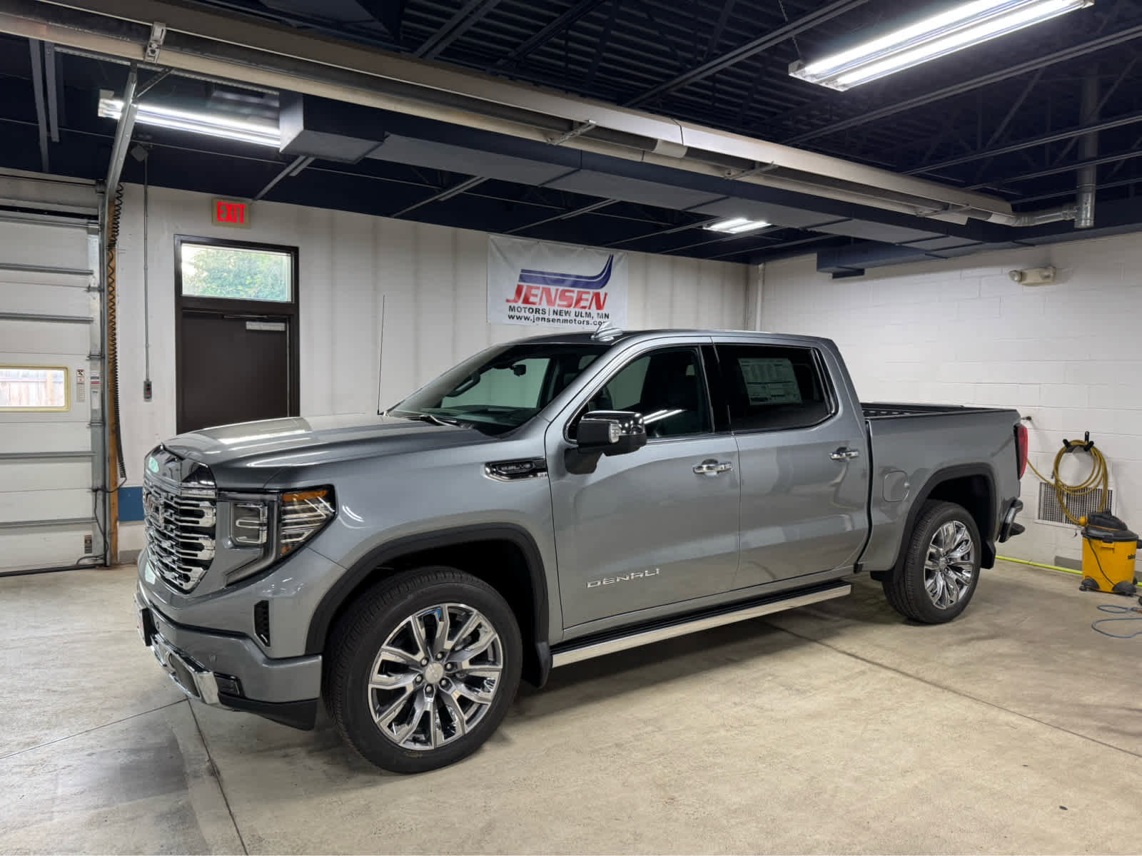 New 2026 GMC Sierra 1500 Denali w/ Denali Reserve Package image 1