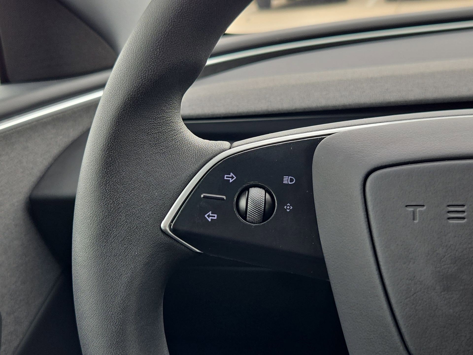 Used 2024 Tesla Model 3 Standard Range RWD image 18